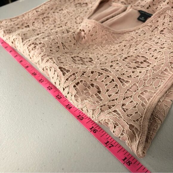 Ann Taylor Lace Peplum Top Womens Medium Pink Cap Sleeve Zip Back Slit Back - Picture 11 of 13